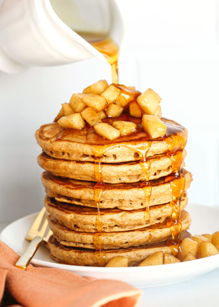 Healthy Apple Cinnamon Pancakes